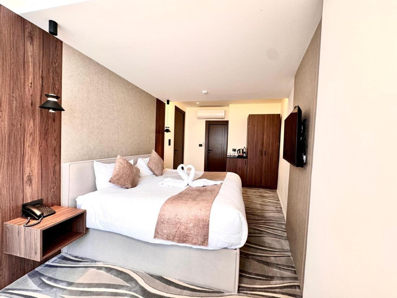 New Merryland Hotel アンマン エクステリア 写真